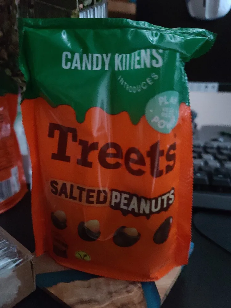 Treets Salted Peanuts