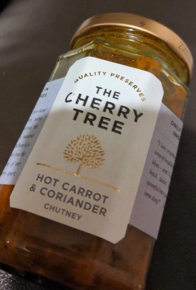 Hot carrot and coriander chutney
