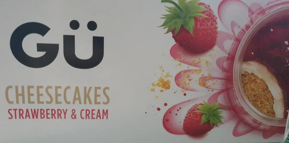 Cheesecakes strawberry and cream