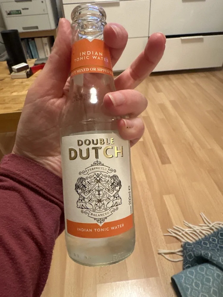 Double dutch indian Tonic Water