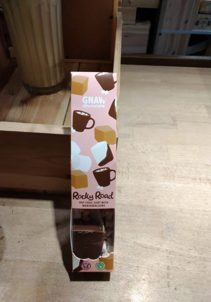 Gnaw chocolate