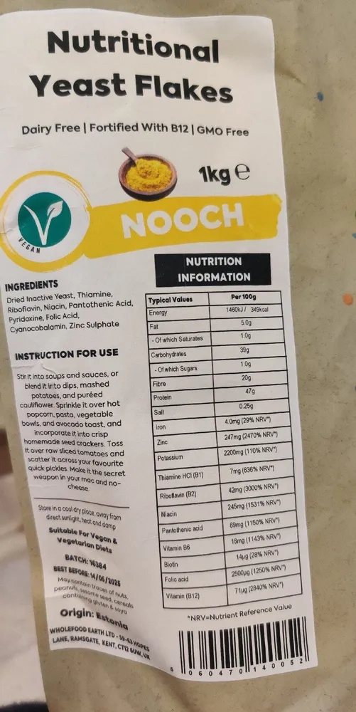 Nutritional yeast flakes