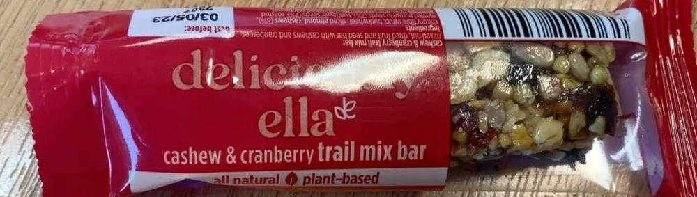 Cashew & Cranberry trail mix bar