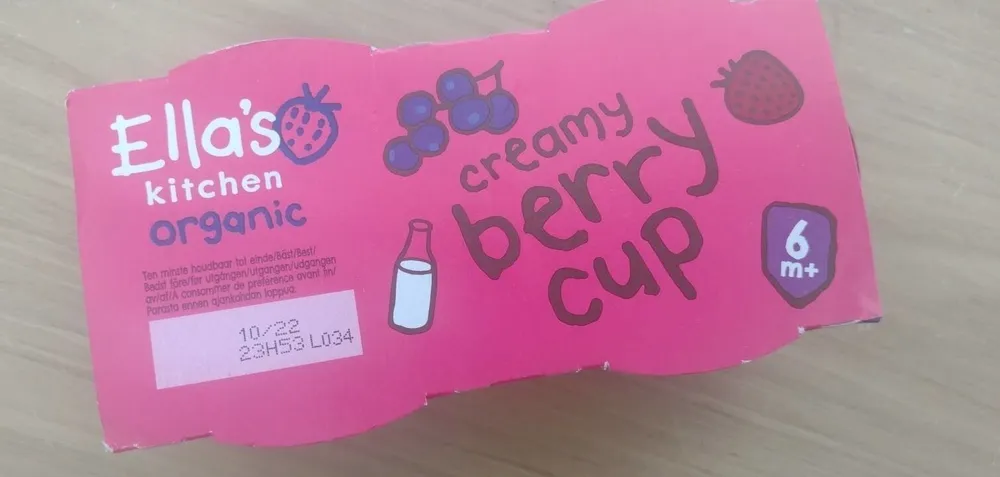 Creamy berry cup