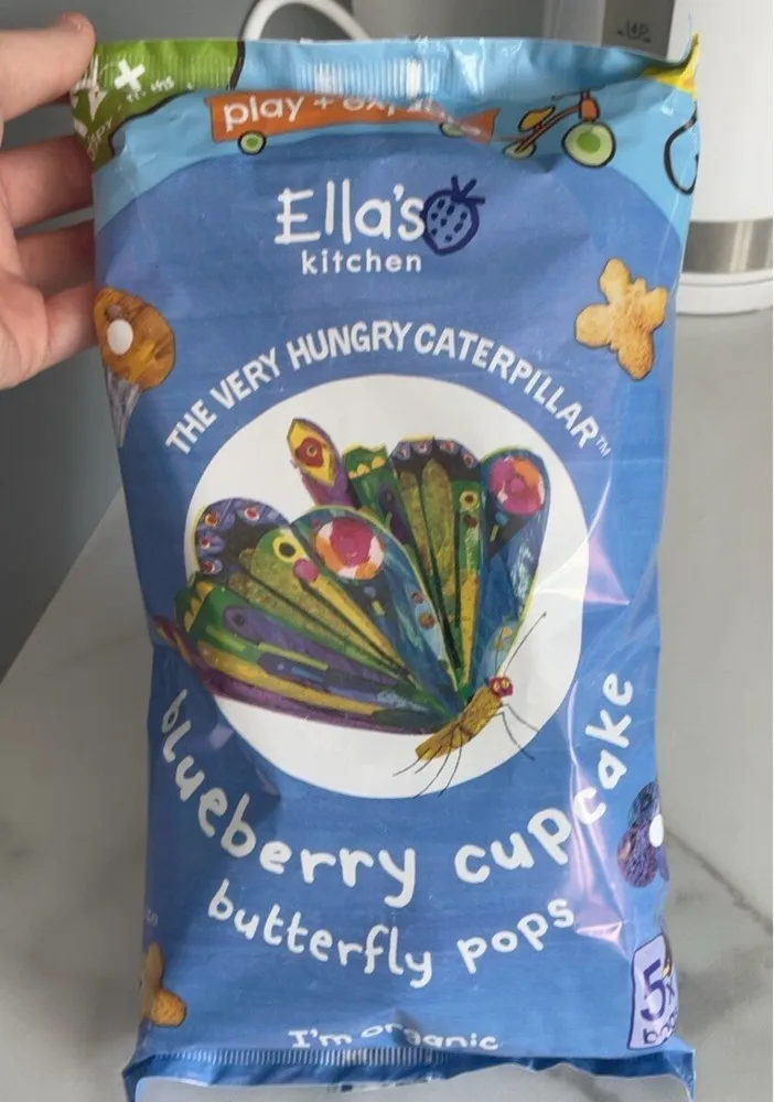 Blueberry cupcake butterfly pops