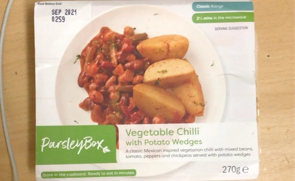 Vegetablr chili with potato wedges