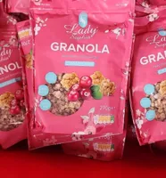 Granola with cranberry