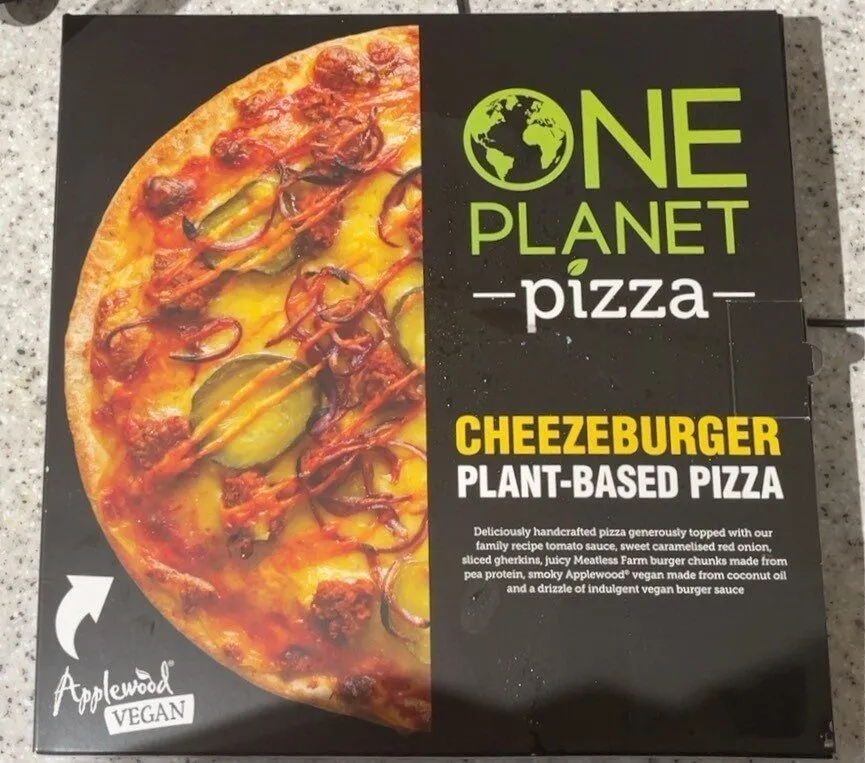 Chezeburger pizza