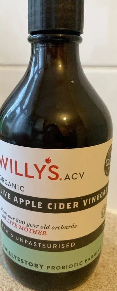 Live apple cider vinegar