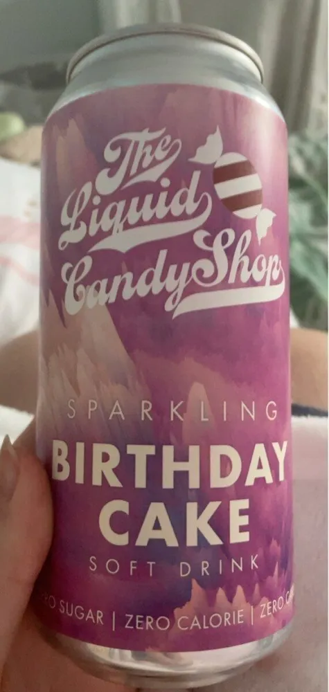 Sparkling birthday cake soft drink