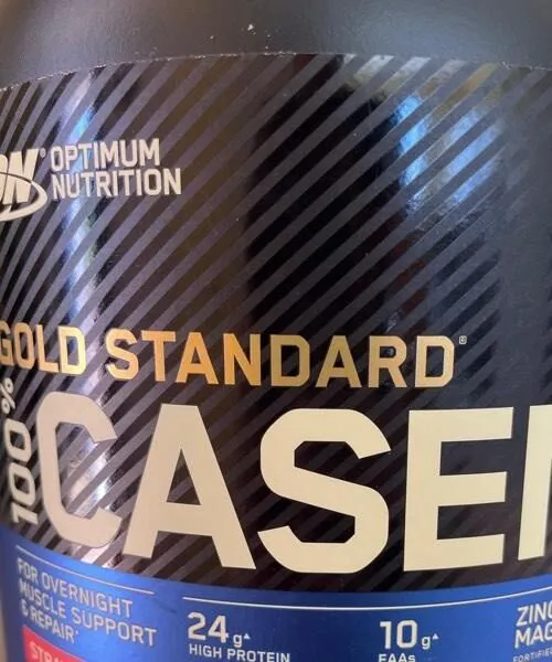 Casein fraise gold