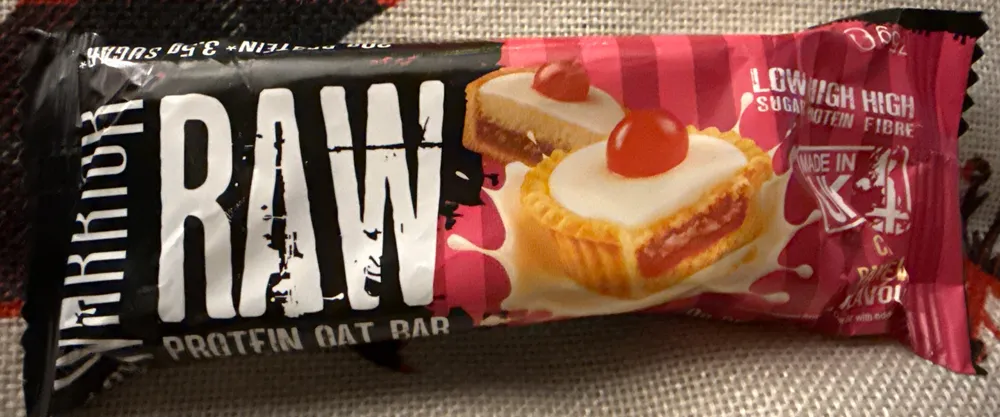 Warrior Raw Protein Flapjack Cherry Bakewell