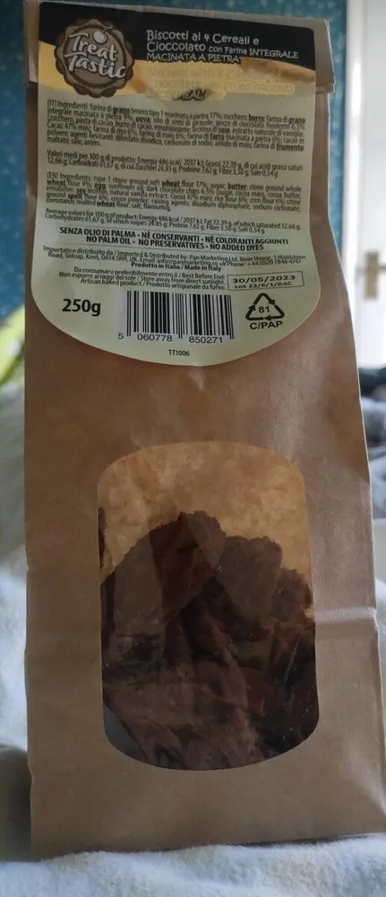 Biscuits with 4 cereals and Chocolate
