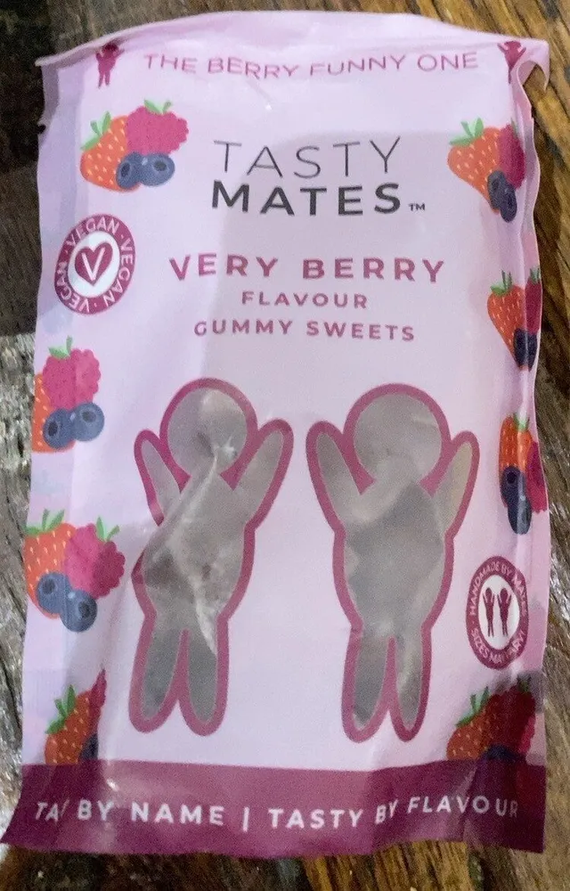 Very berry flavour gummy sweet