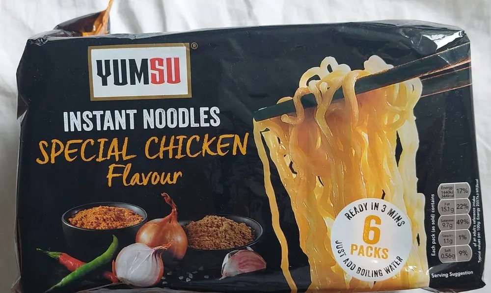 Instand noodles special chicken flavour