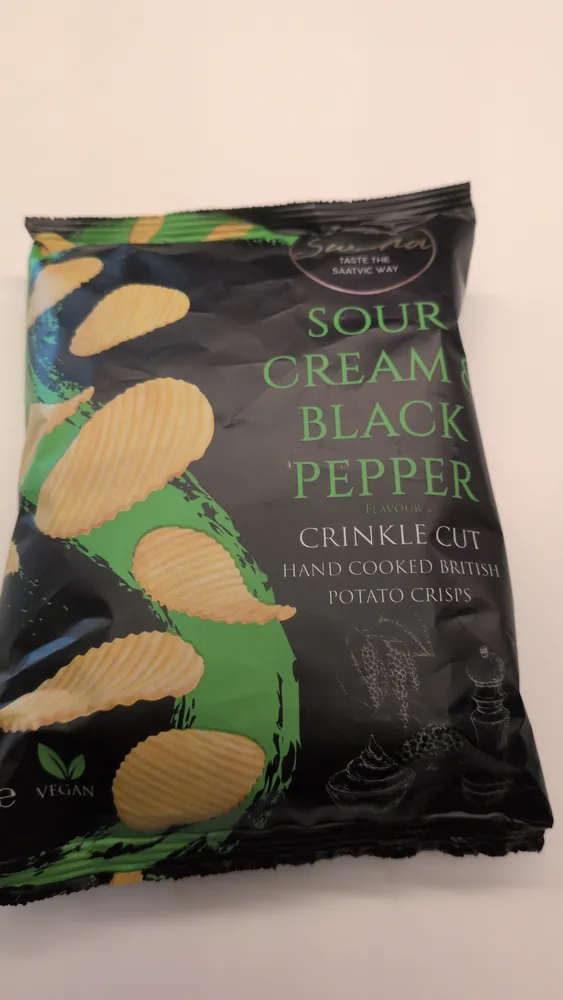 Sour Cream And Black Pepper Crinkle Cut Crisps