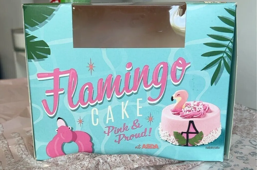 Flamingo cake pink and proud