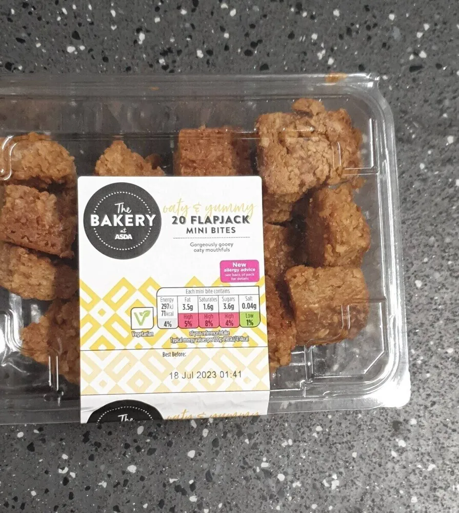 The BAKERY at ASDA outy & yummy 20 FLAPJACK MINI B