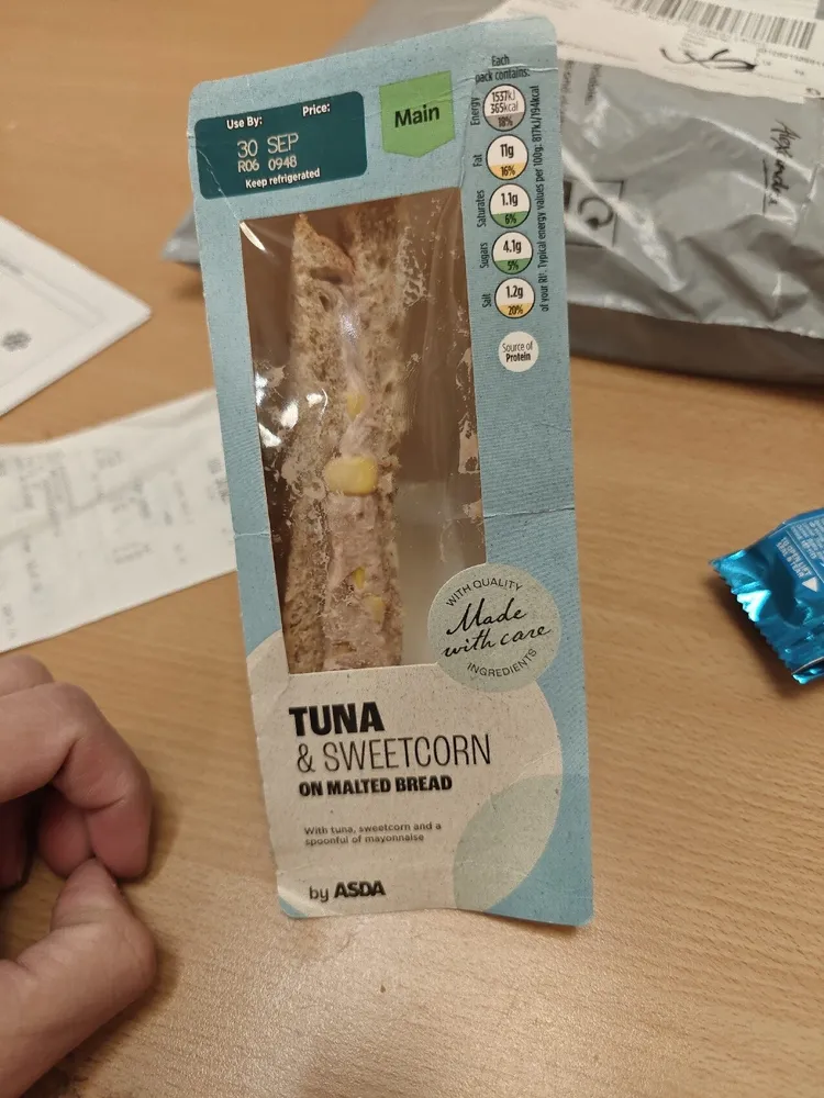 Tuna & sweetcorn sandwich