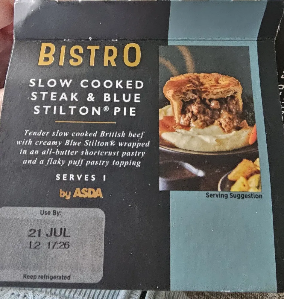 Slow Cooked Steak And Stilton Pie