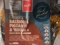 Italian style salsiccia picante and njida pizza