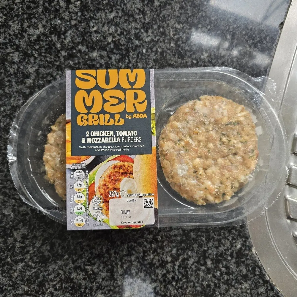 Chicken Tomato And Mozzarella Burgers