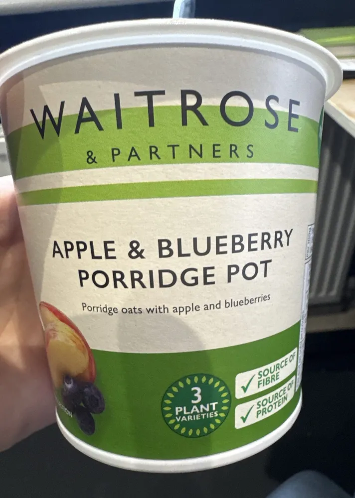 Apple and Blueberry Porridge Pot