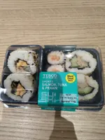 TESCO SMOKED SALMON, TUNA & PRAWN Meal Deal Main U
