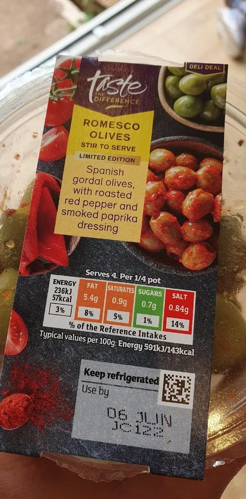 Romesco olives