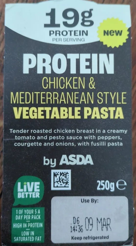 Chicken & Mediterranean Style Vegetable Pasta