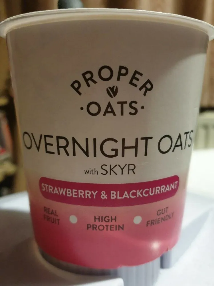 Overnight Oats - Strawberry & Blackcurrant