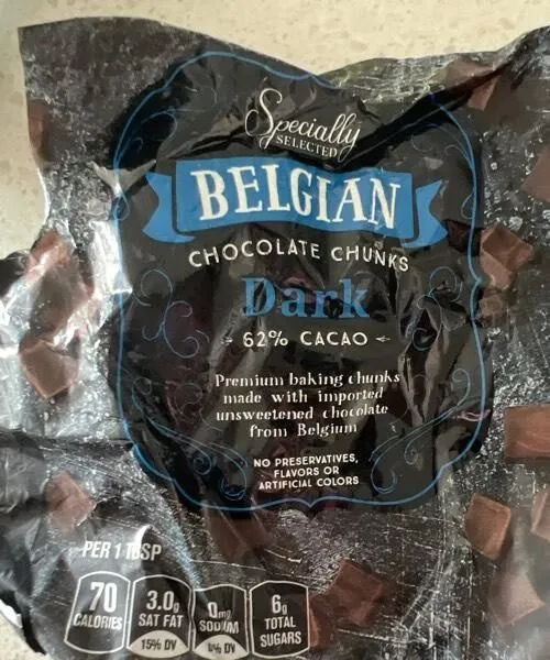 Dark chocolate chunks
