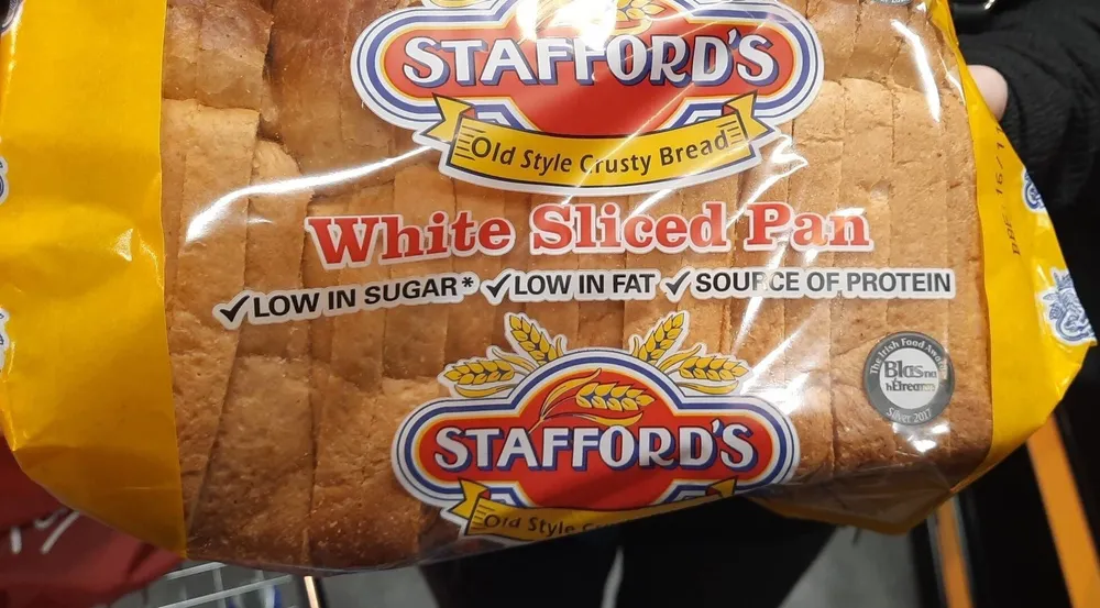 White sliced pan