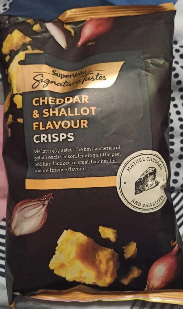 Cheddar & shallot flavor crisps