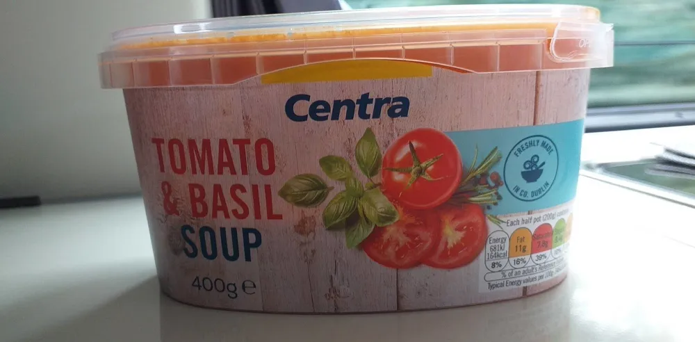 Tomato & basil soup