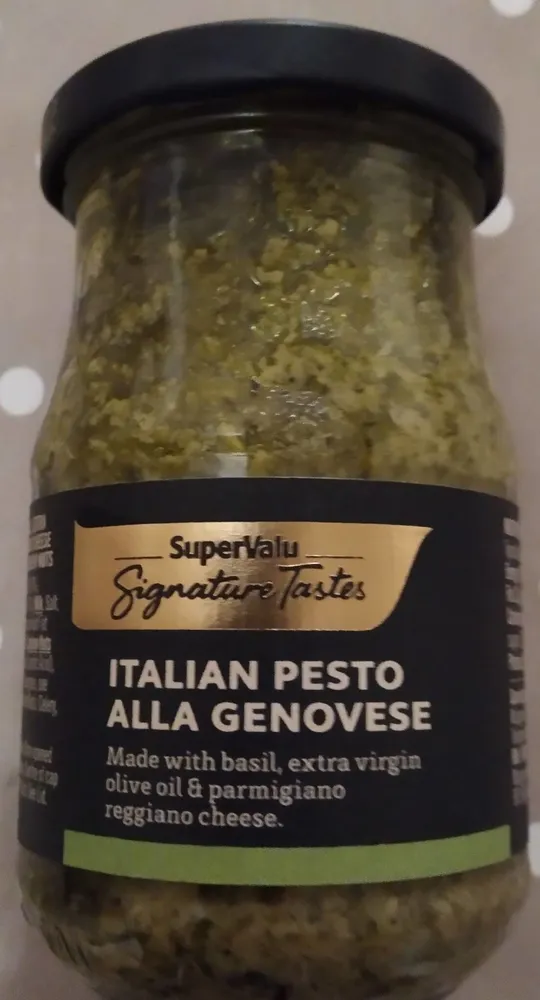 Italian pesto alla genovese