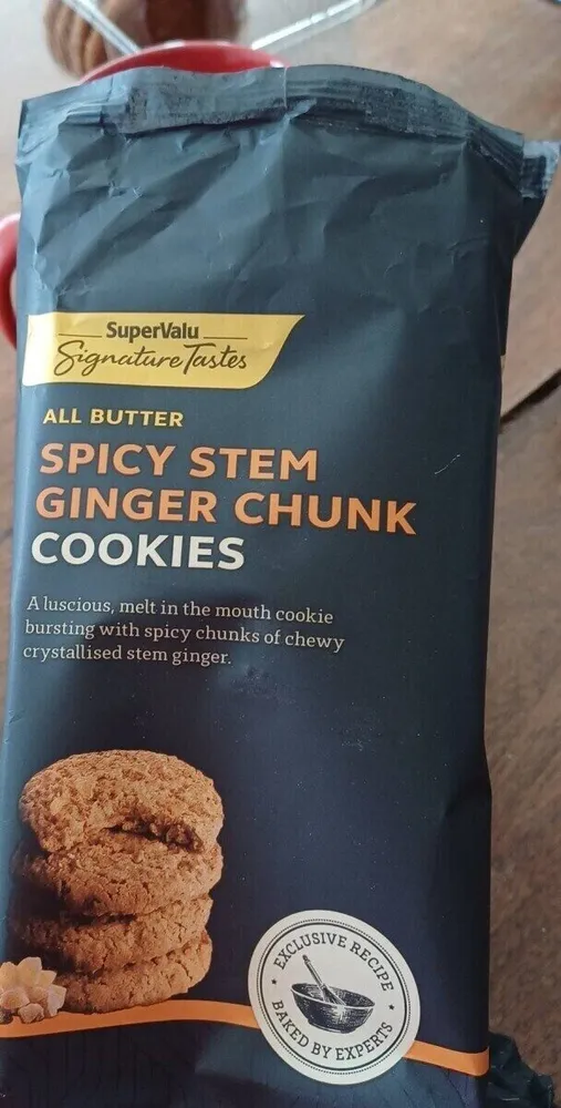 Spicy stem ginger chunk cookies