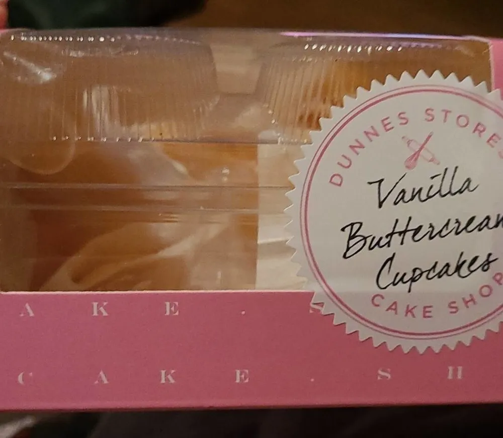 Vanilla buttercream cupcakes