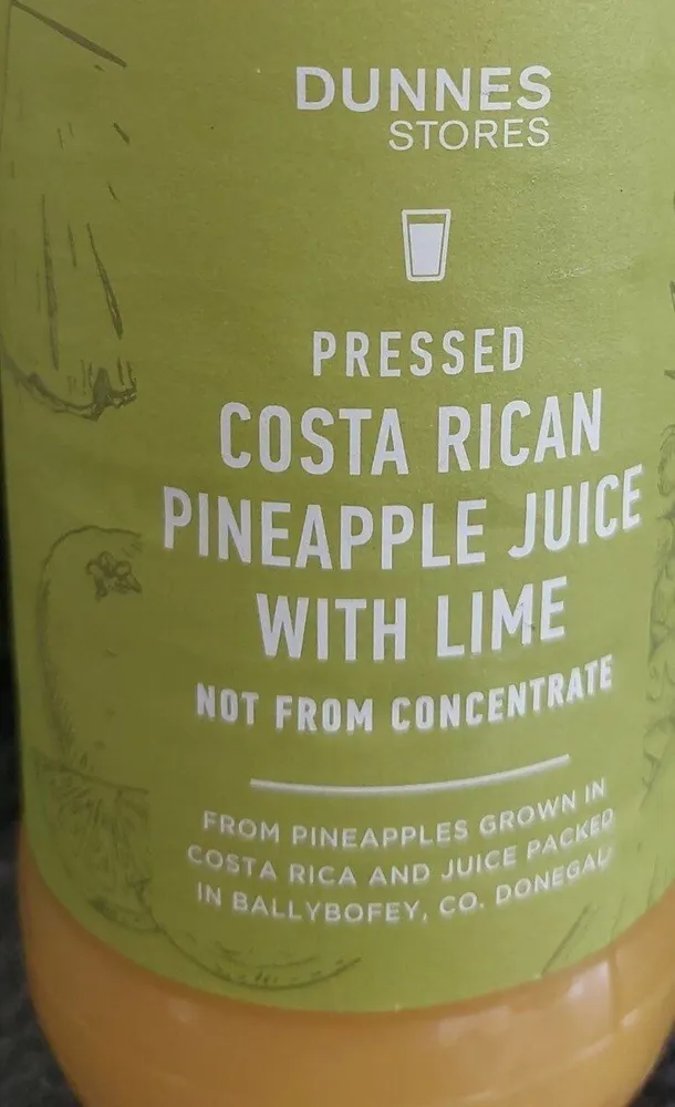 Pineapple juice with lime