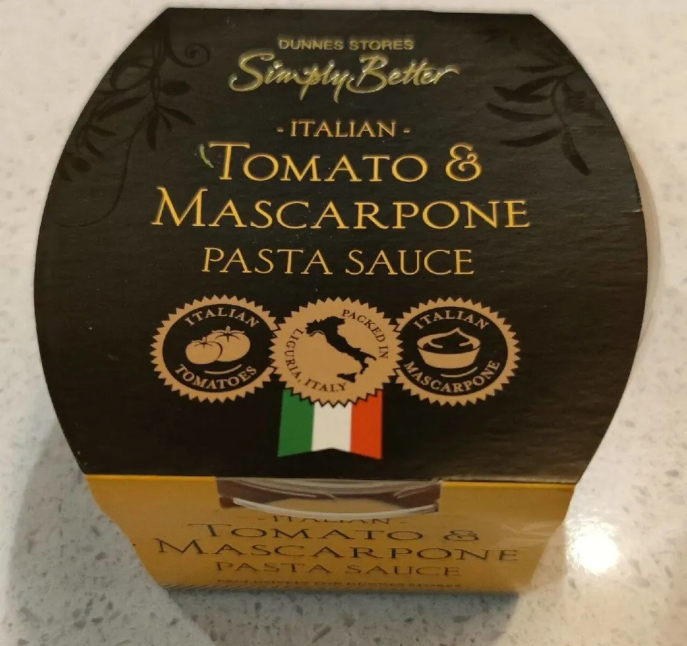 Tomato & mascarpone pasta sauce