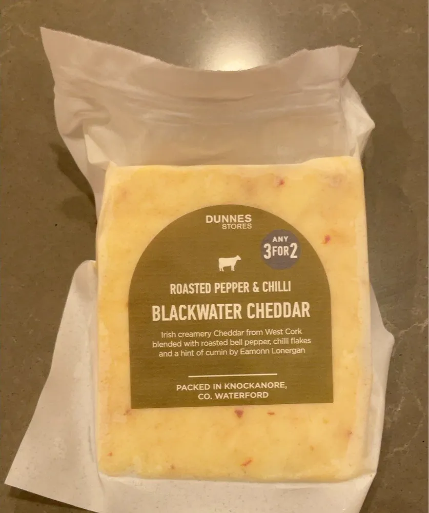 Roasted Pepper & Chilli Cheddar