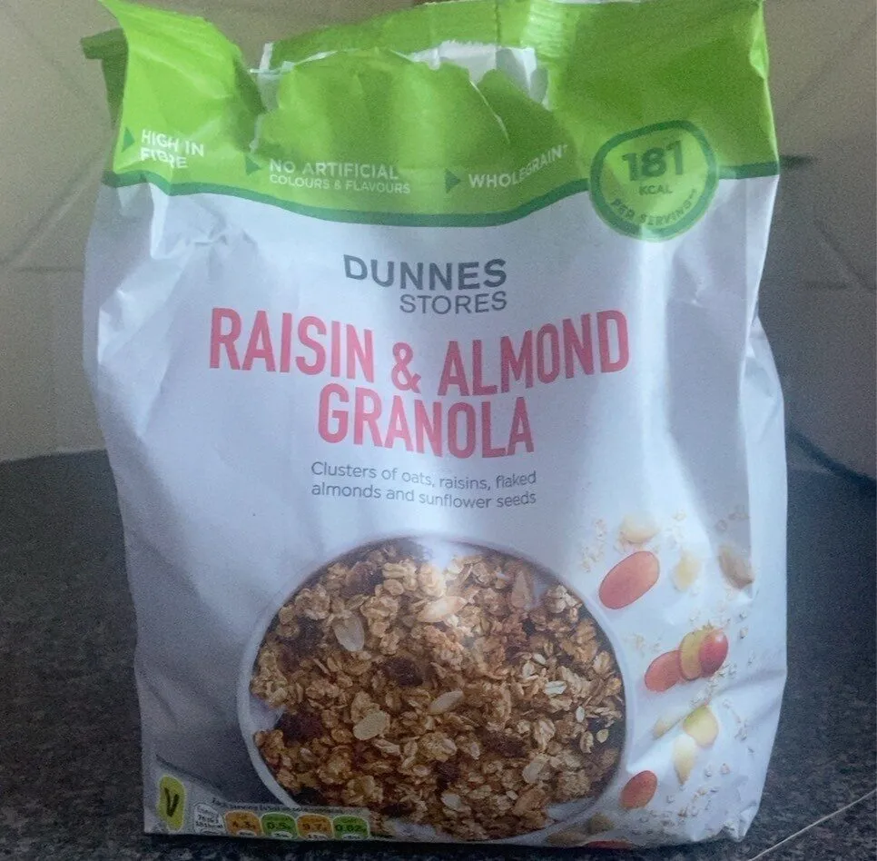 RAISIN & ALMOND GRANOLA