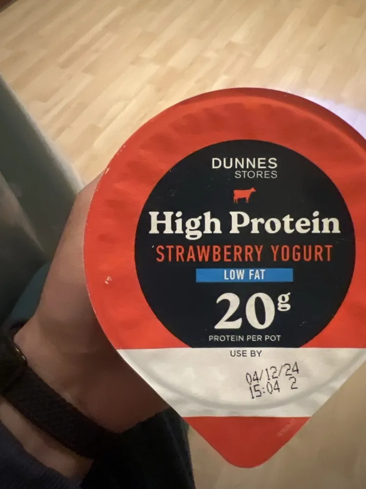 High Protein Strawberry Yogurt