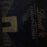 Lindt champs Élysée