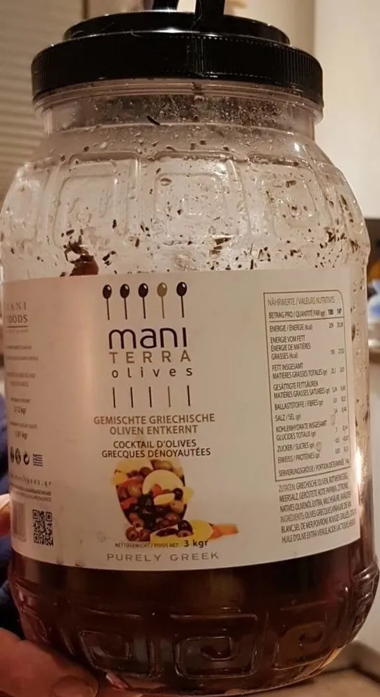 Mani terra olives