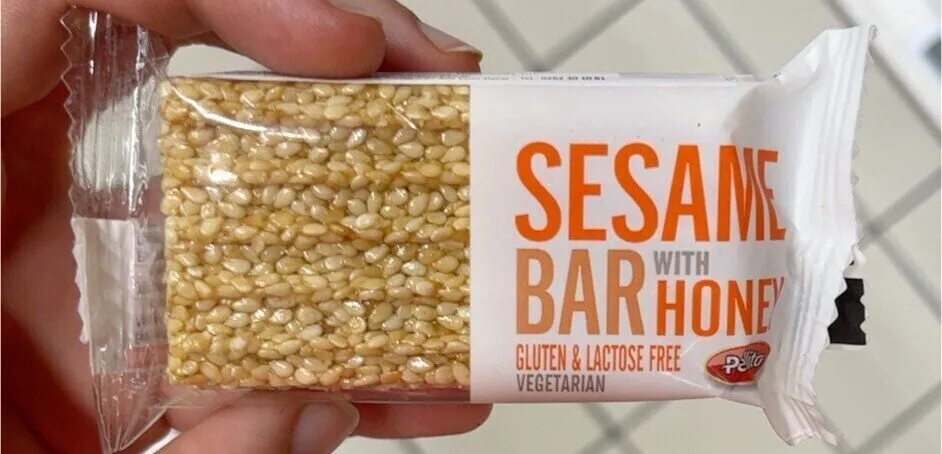 Sesame bar with honey