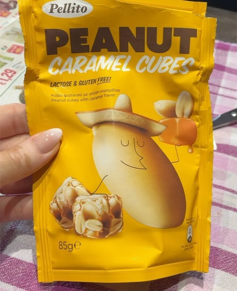 Peanut caramel cubes