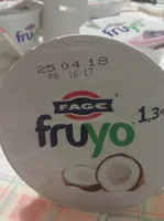Fruyo con pezzi di cocco