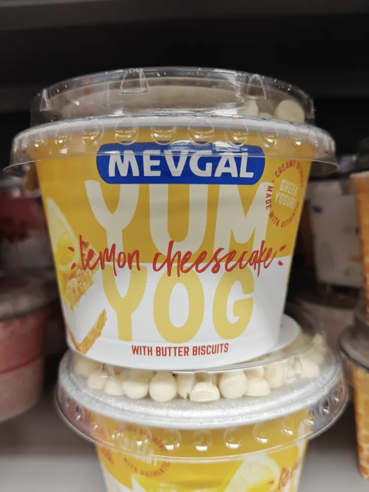 Yum Yog Lemon Cheesecake with Butter Biscuits