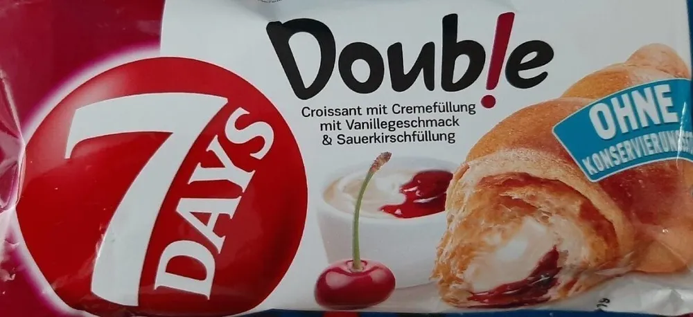 Double Croissant mit Cremefüllung mit Vanillegeschmack & Sauerkirschfüllung